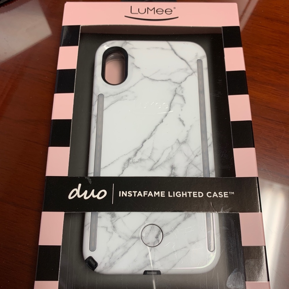 iPhone X / XS LuMee Duo Marble Lighted Case.